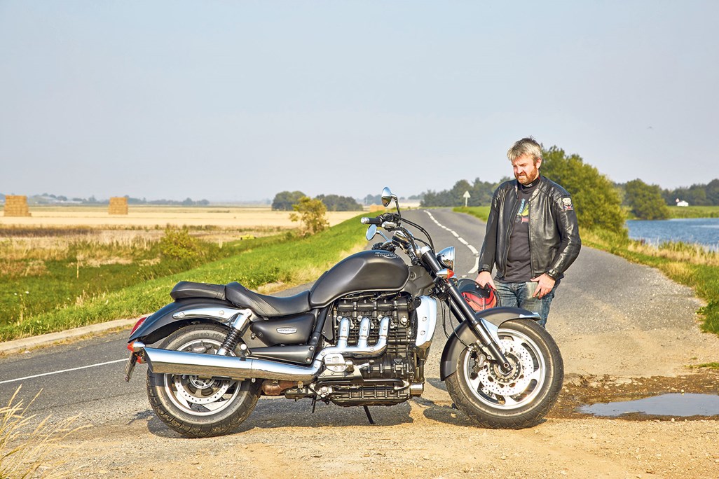 triumph rocket 3 tyres