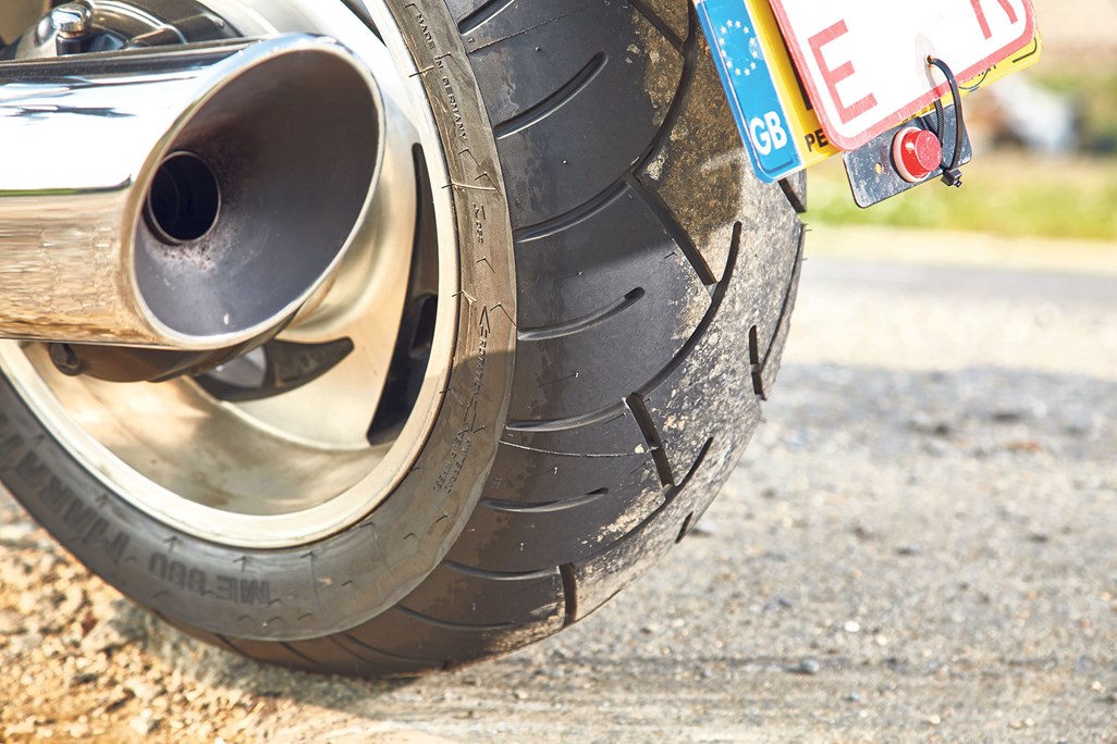 triumph rocket 3 tyres