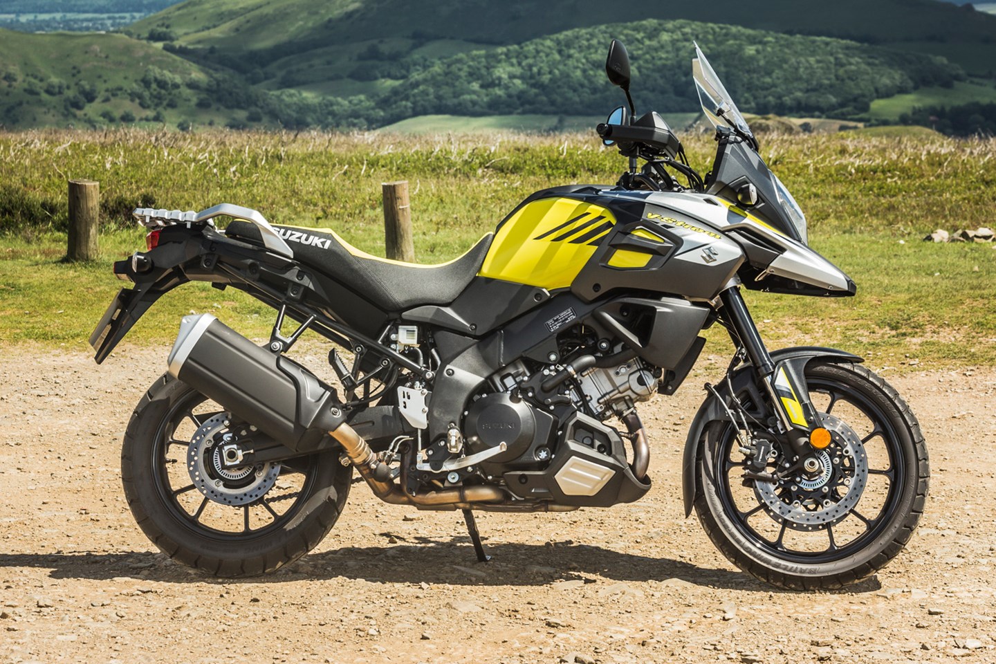Suzuki V Strom 1000 14 16 Review Specs Prices Mcn Suzuki V Strom 1000 14 16 Review Specs Prices Mcn