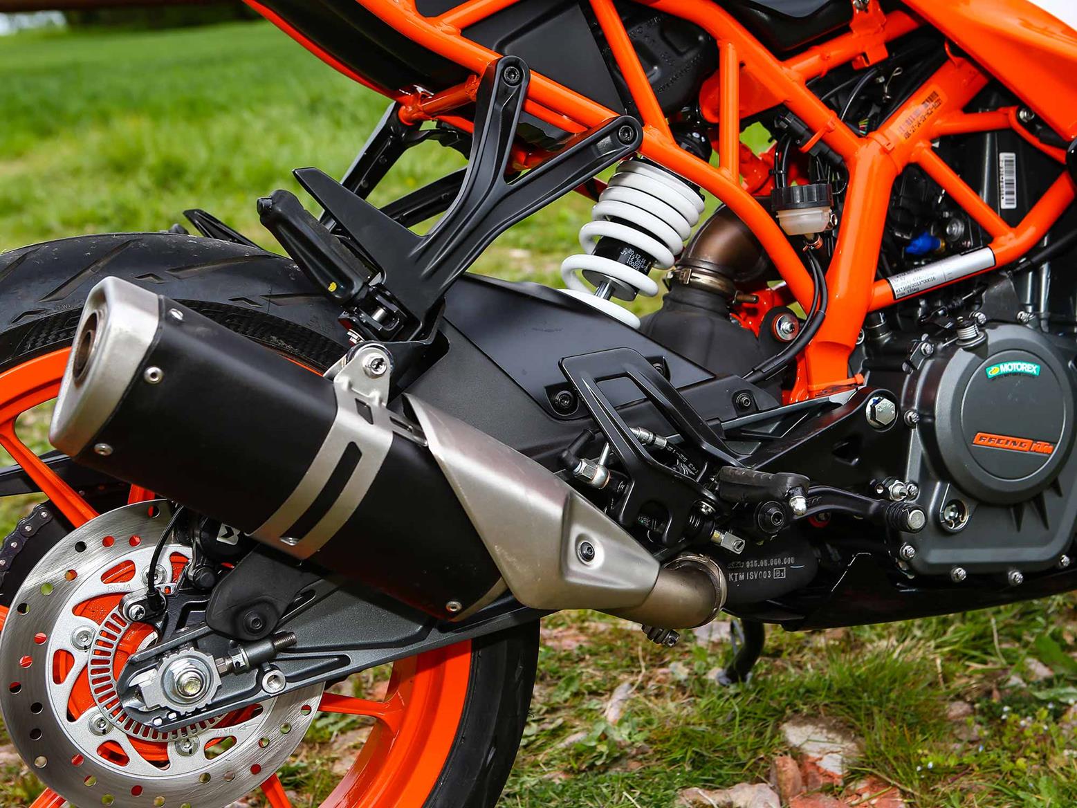 ktm rc390 exhaust
