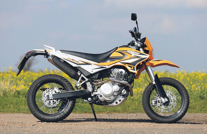 SINNIS APACHE 250 (2014-on) Review | Specs & Prices | MCN