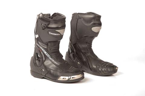 Product Review: Richa Ratchet boots