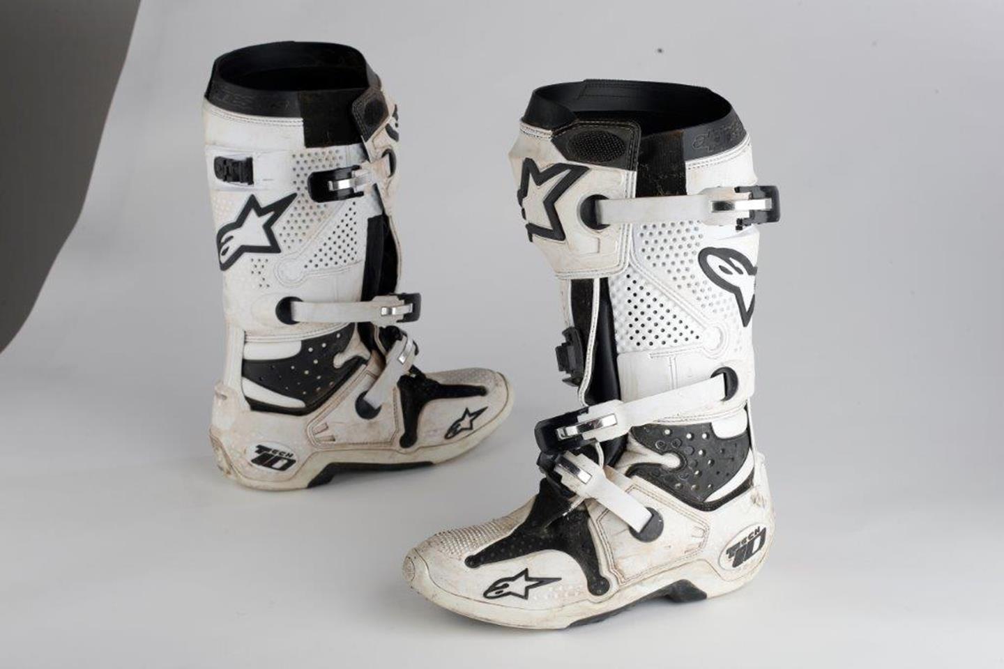 Product Review: Alpinestars Tech 10 | MCN