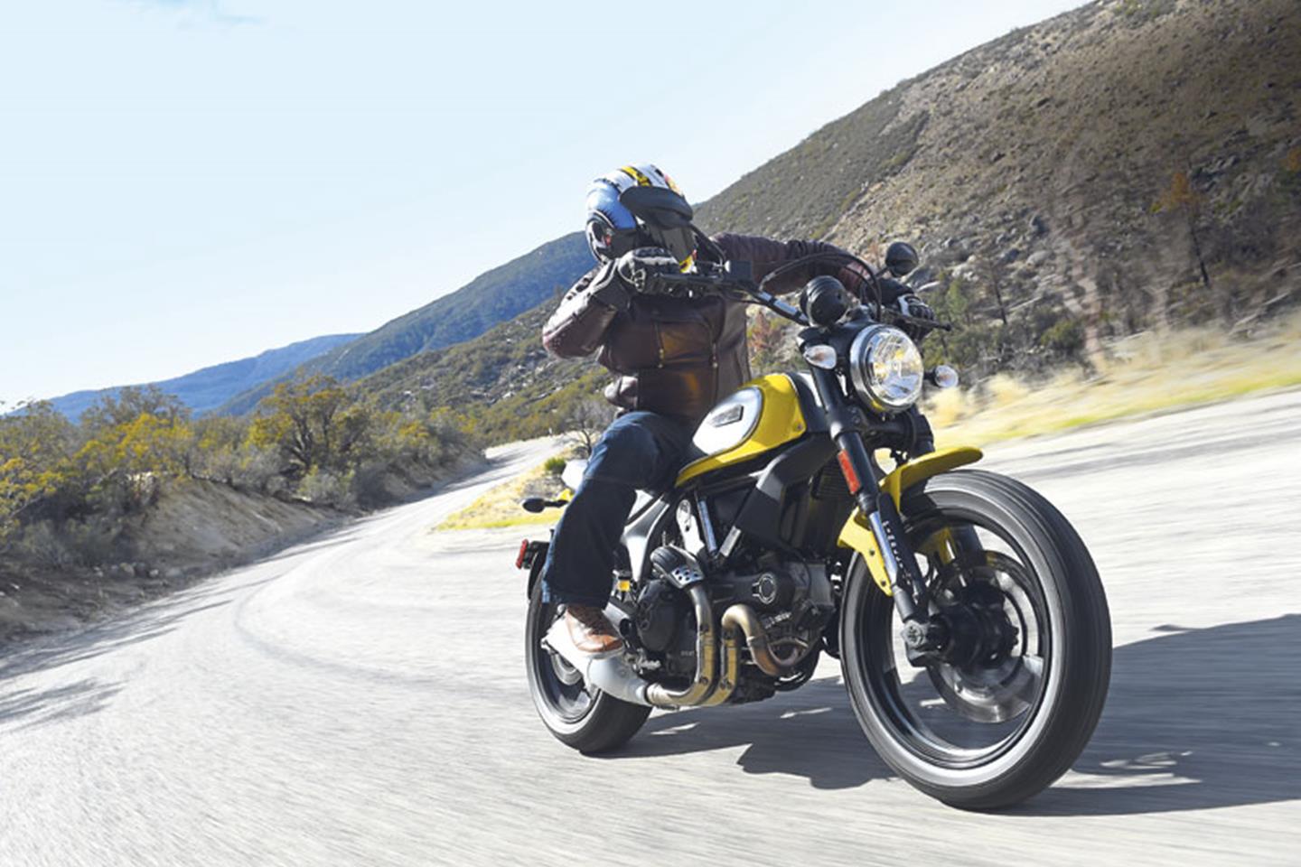 ducati 800 scrambler 2015