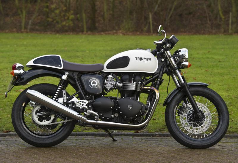 triumph thruxton 900cc