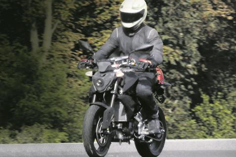 New BMW 300cc roadster spied