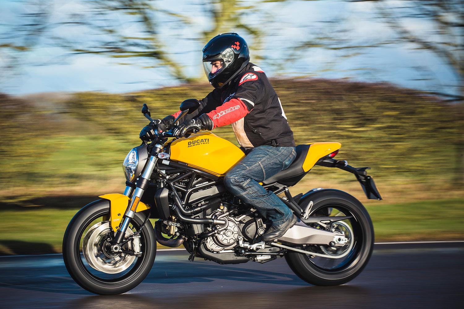 Ducati Monster 821 Dark 2015