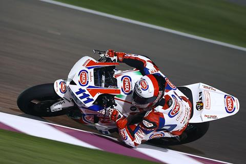 Smith wins night fight in Losail
