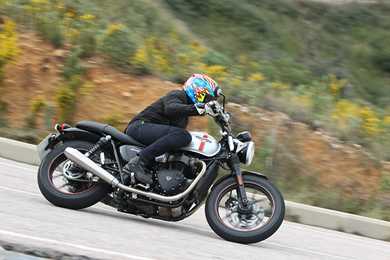 TRIUMPH STREET TWIN (2016-on) Review | MCN