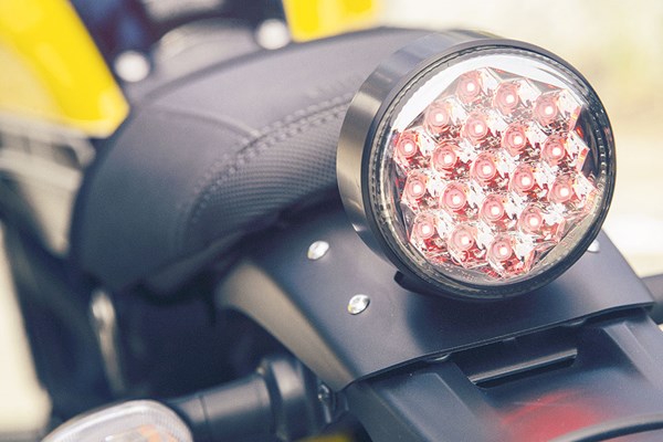 Yamaha XSR900 (2016-on) Review | Speed, Specs & Prices | MCN