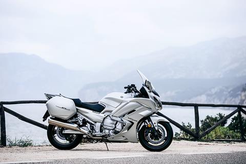 Yamaha FJR1300 first ride incoming
