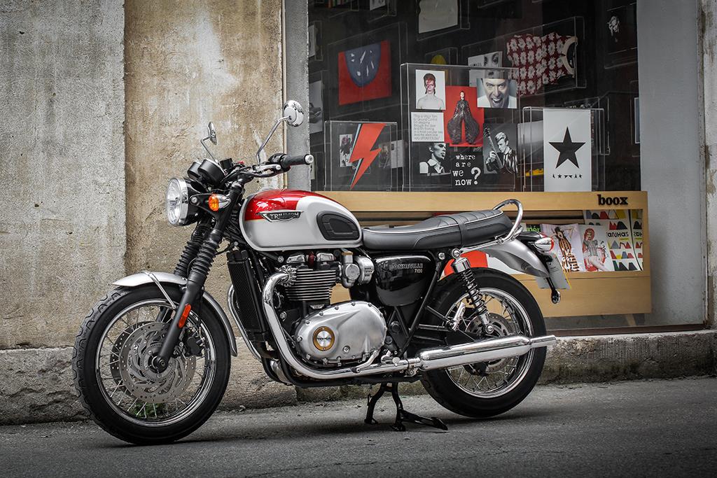 Triumph Bonneville T120 2016 On Review And Buying Guide Mcn