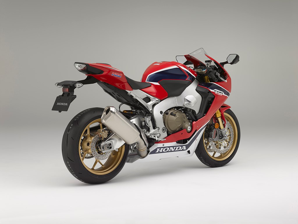 Intermot Stunning New 2017 Honda Cbr1000rr Fireblade Sp Share This Article