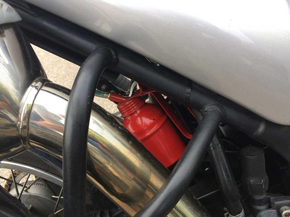 MCN Fleet DIY chain oiler for the Street Twin? MCN