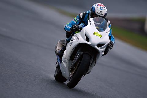 Gallery: Guintoli makes Bennetts Suzuki debut