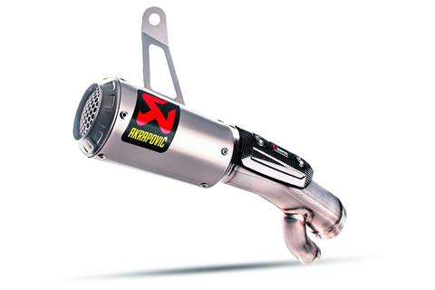 Akrapovic add MotoGP style to BMW S1000RR
