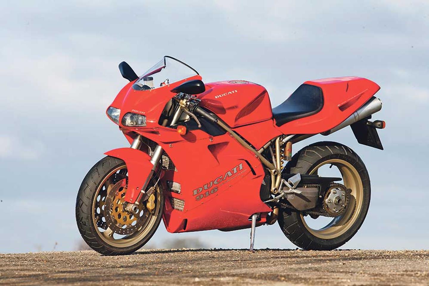 Ducati 916