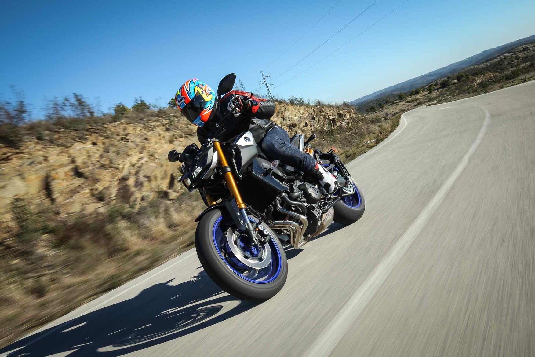 First ride video MT09 gets suspension it deserves, but is it the full SP?