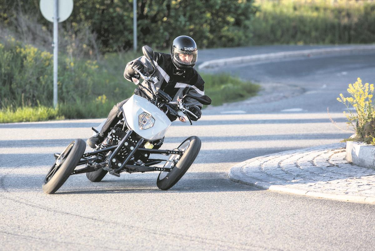 yamaha bike 3 wheeler