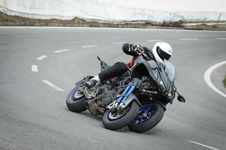 Yamaha Niken First Ride Are We Likin The Niken
