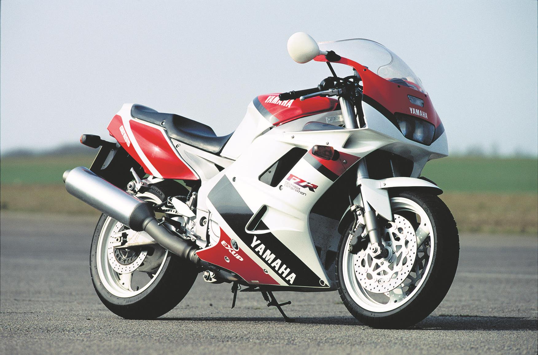 Yamaha Fzr1000 1991 1994 Review Speed Specs Prices Mcn