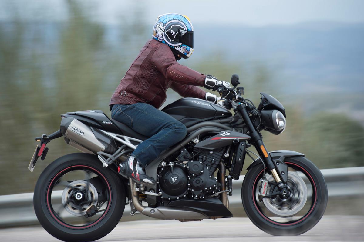 TRIUMPH SPEED TRIPLE 1050 RS (2018-on) Review