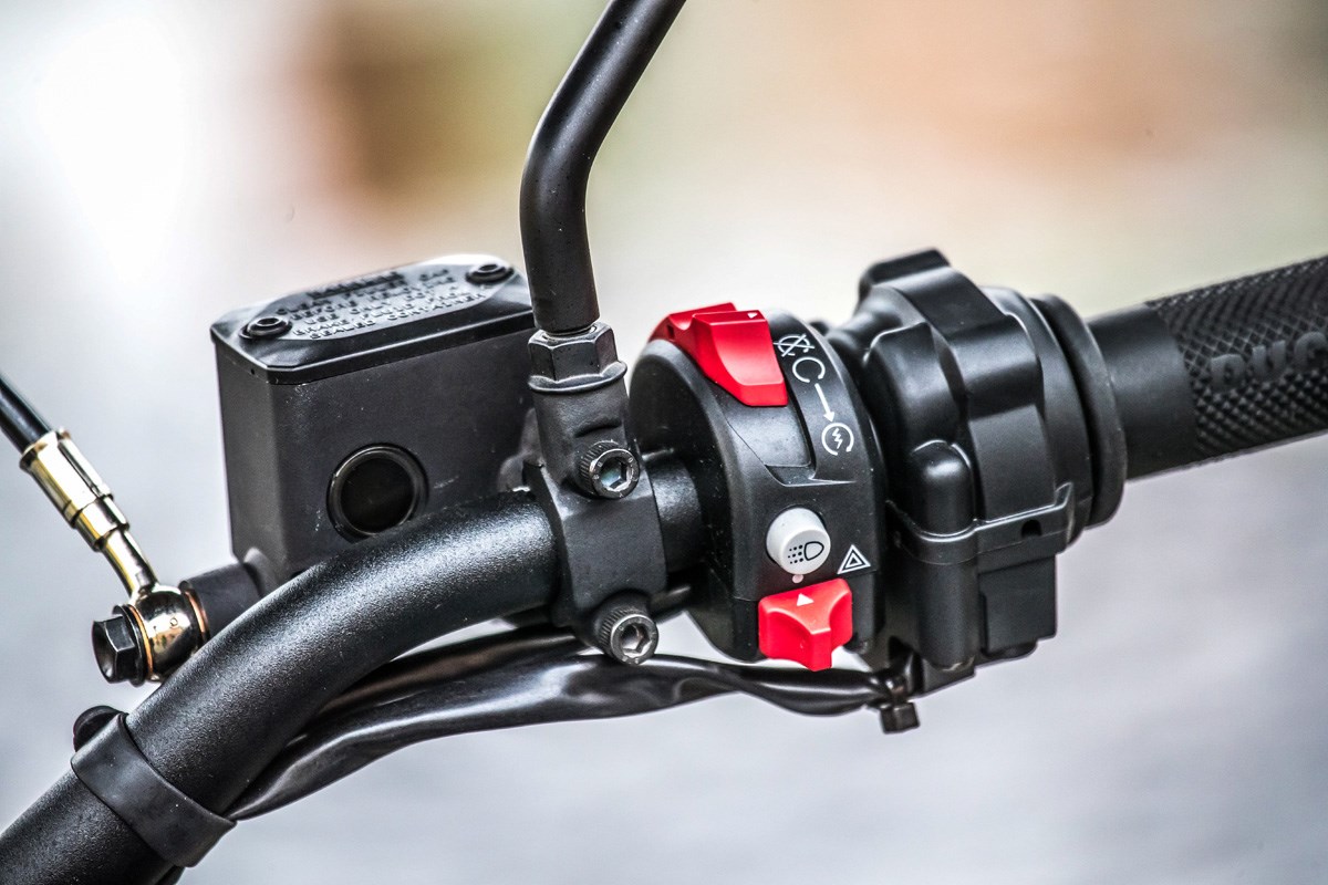 ducati scrambler cruise control