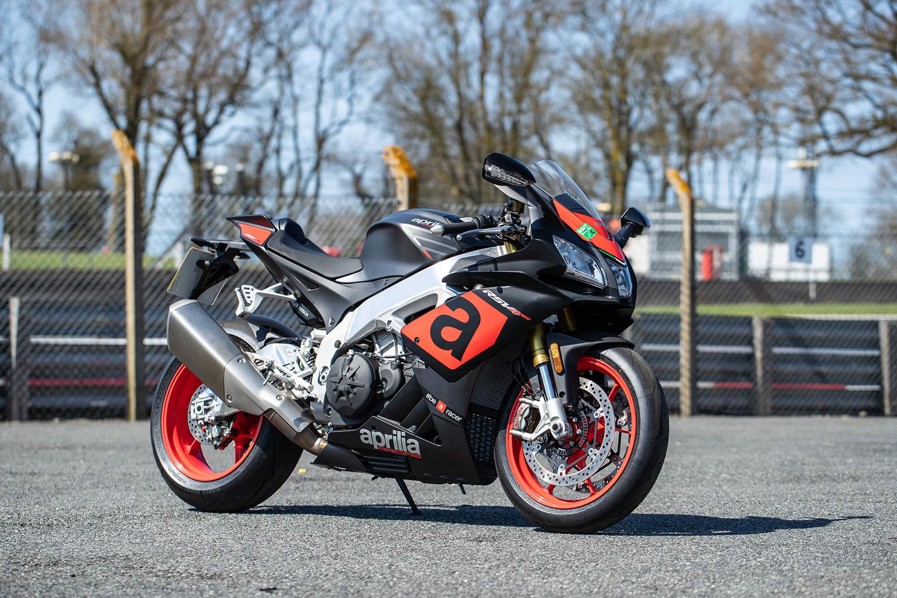 First Ride Is The Aprilia Rsv4 Rr A Bargain Sportsbike Or A False Economy Mcn