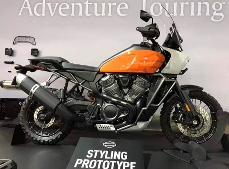  Harley  Davidson  Pan America adventure  bike unveiled