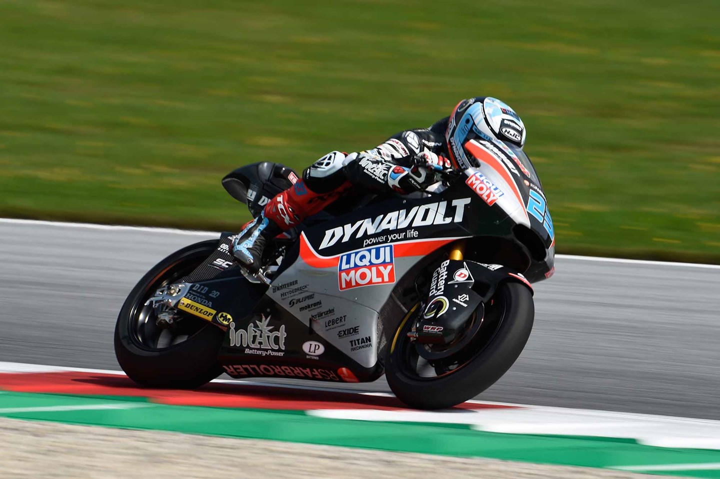 moto2-schrotter-sets-early-pace-at-silverstone-mcn