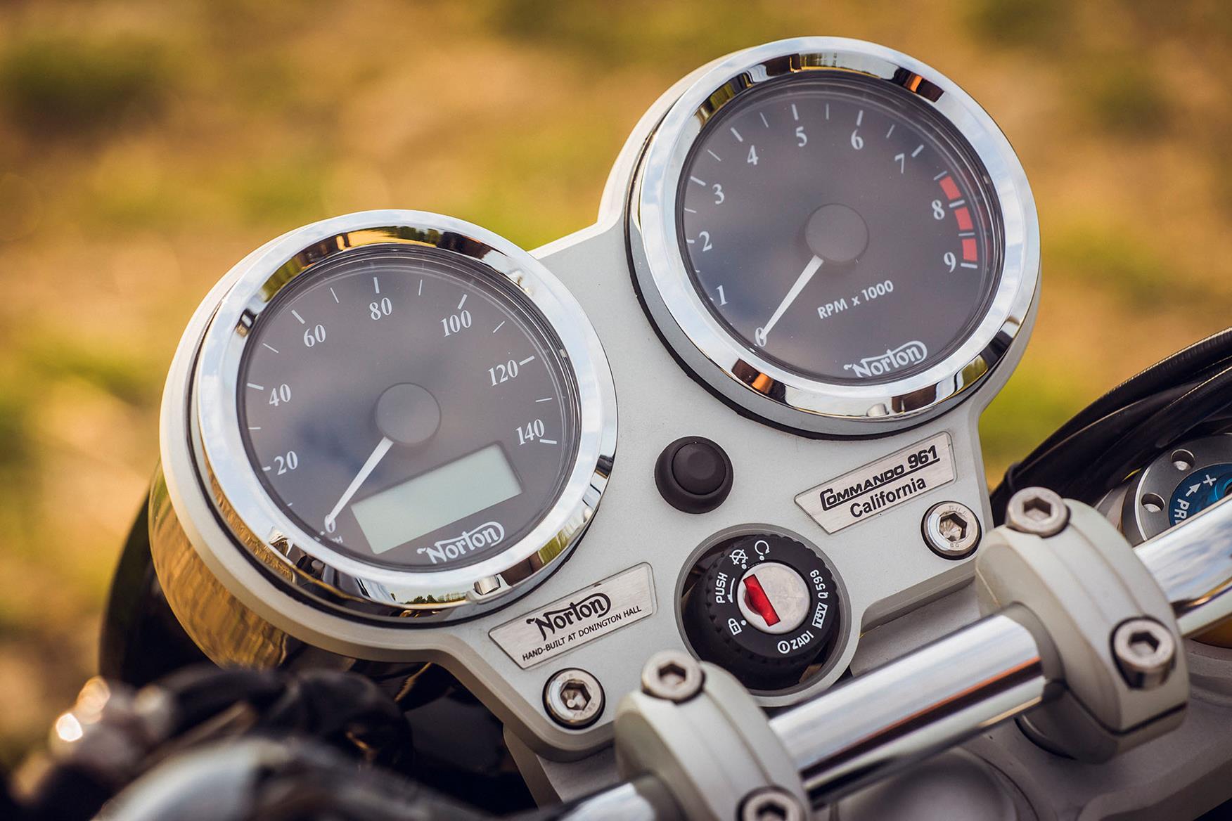 NORTON COMMANDO 961 California (2018on) Review