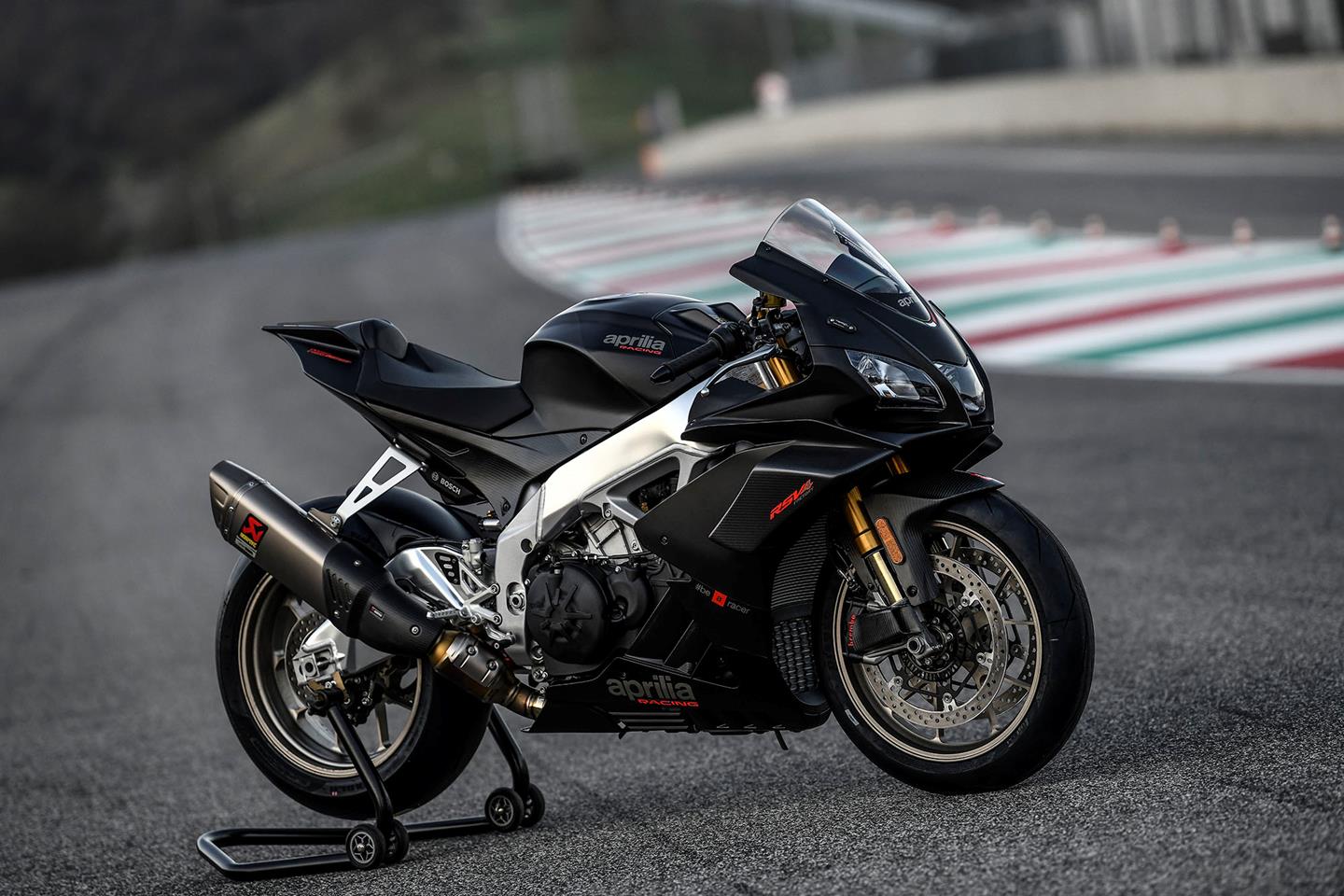 aprilia rsv4 price