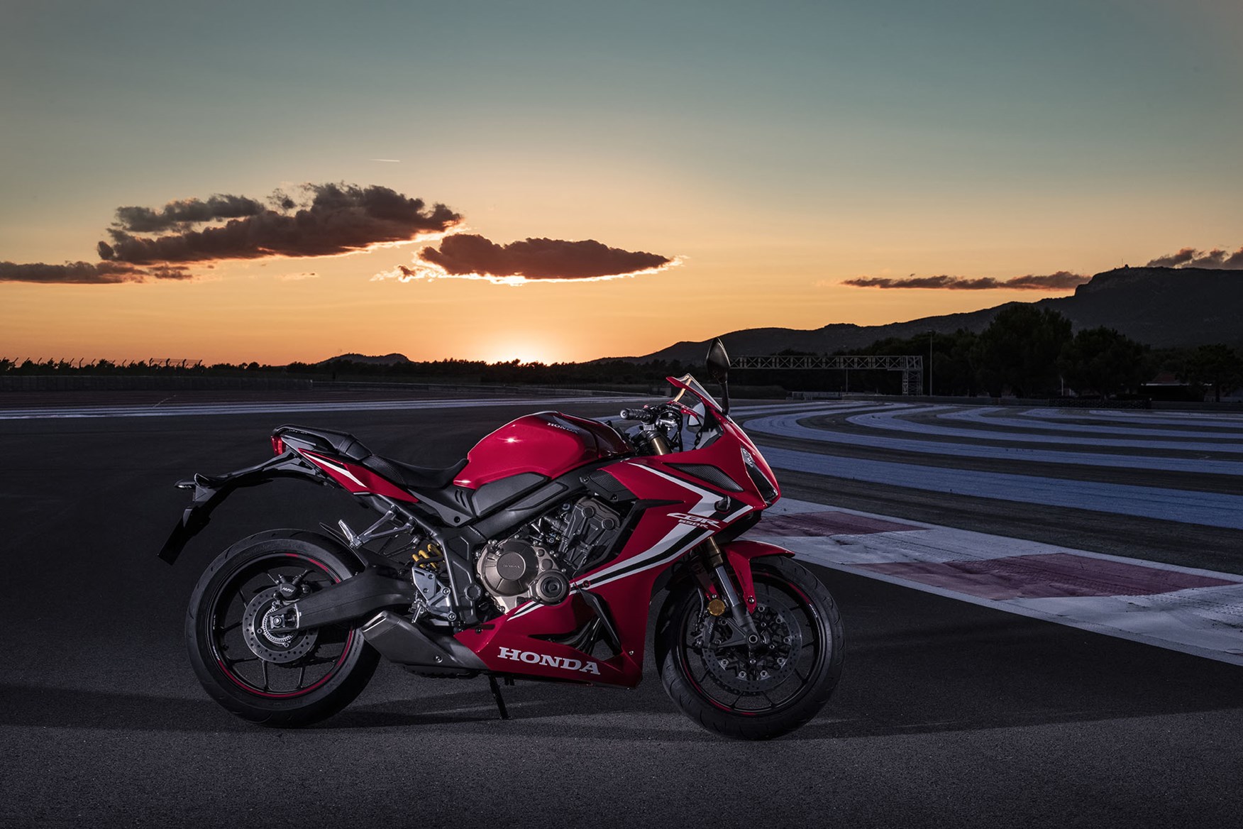 Hondas Sportier 2019 Cbr650r Will Cost 7729