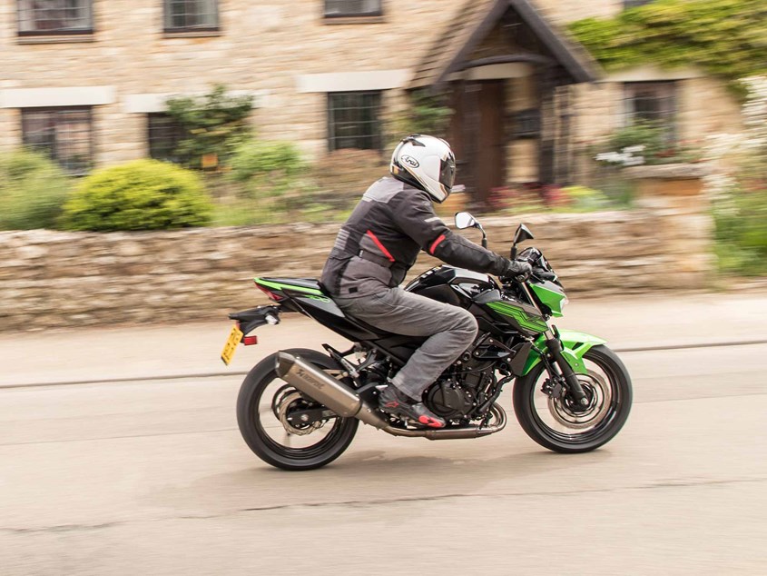 KAWASAKI Z400 (2019 on) Review MCN