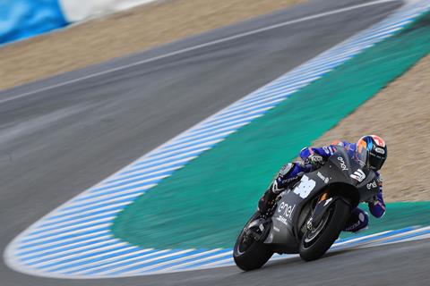 MotoE: Smith charges to the lead of debut test