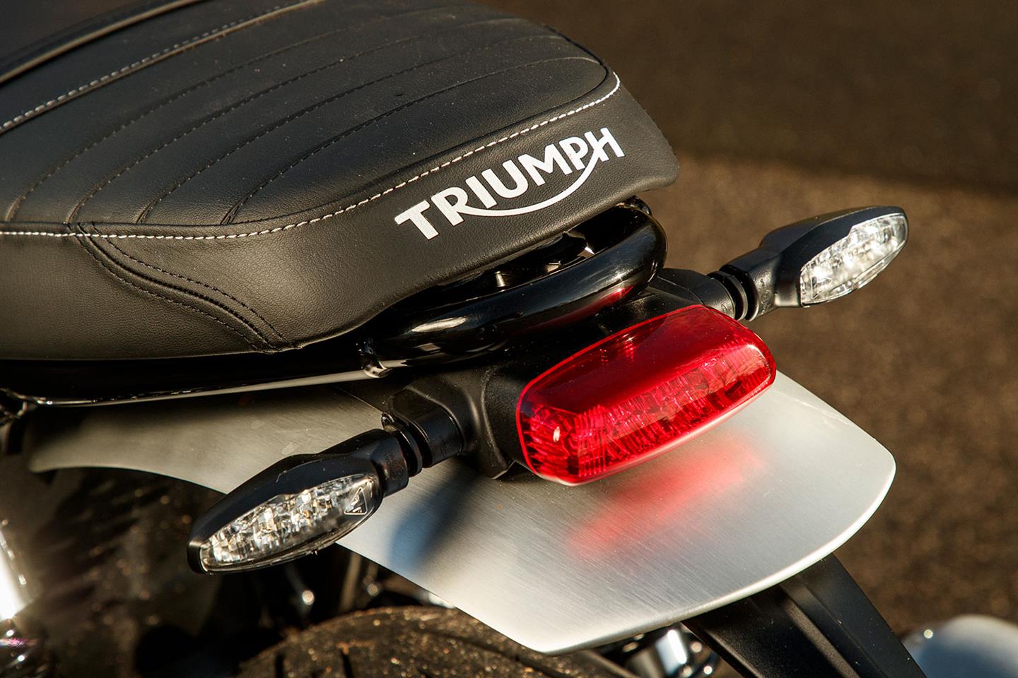 triumph speed twin heated grips