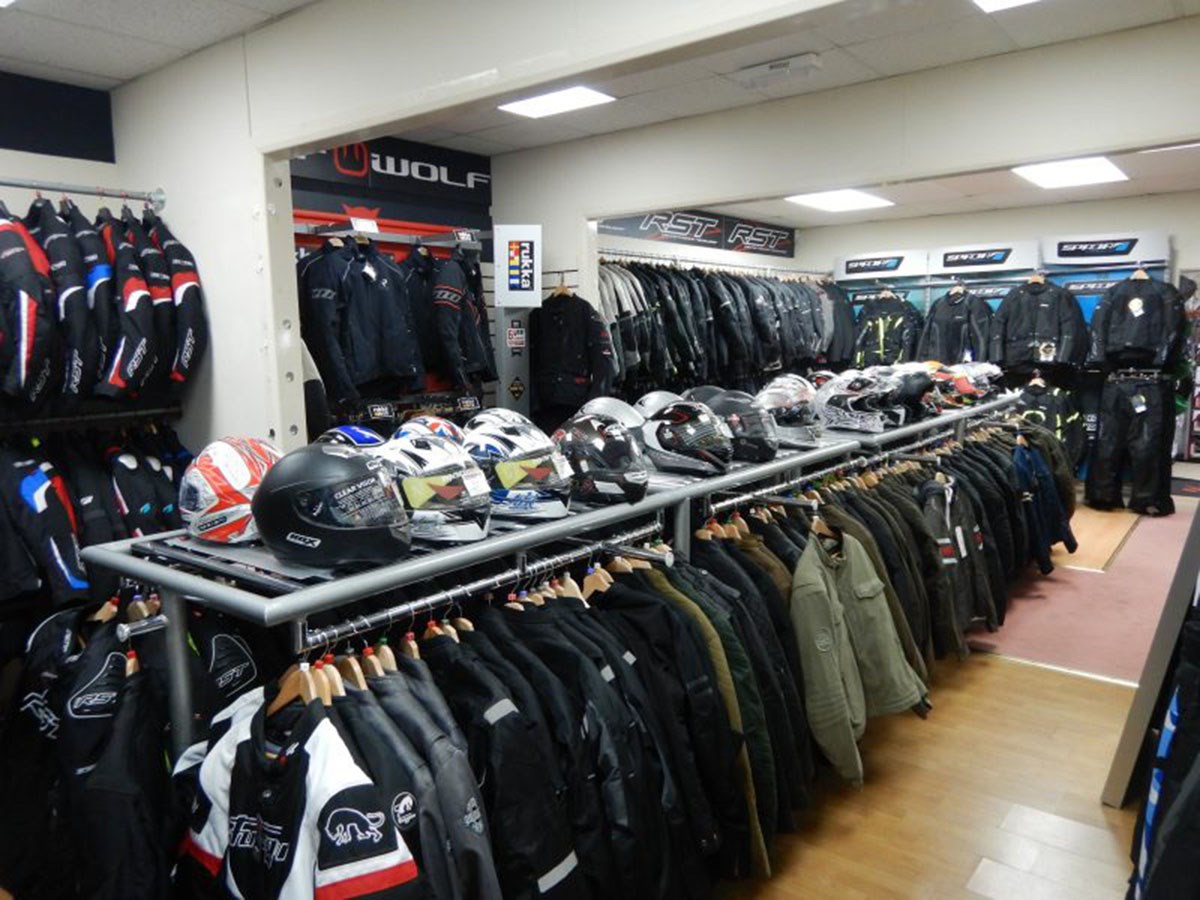 Bag a motorbike kit bargain in online clearance auction | MCN