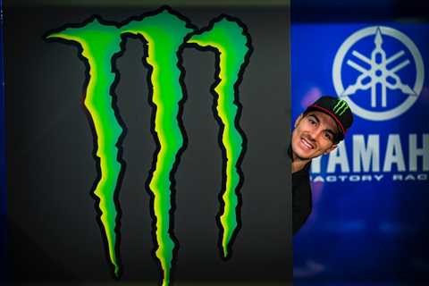 Live Monster Energy Yamaha Reveal 2019 Motogp Bike Motors Addict