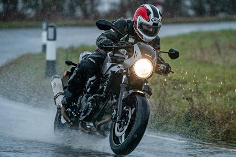 How to ride your motorcycle in rain