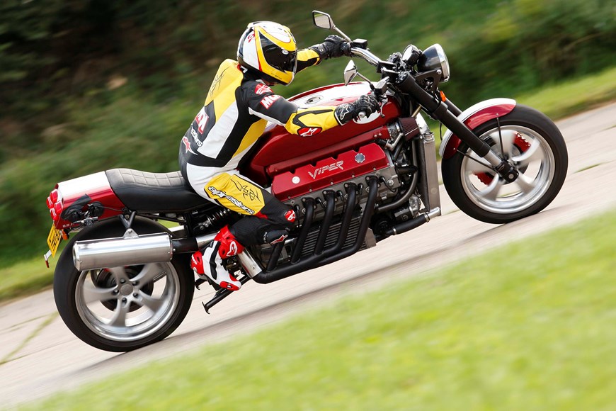 Dodge Viper V10 Motorcycle 2024 - Glynis Juliana