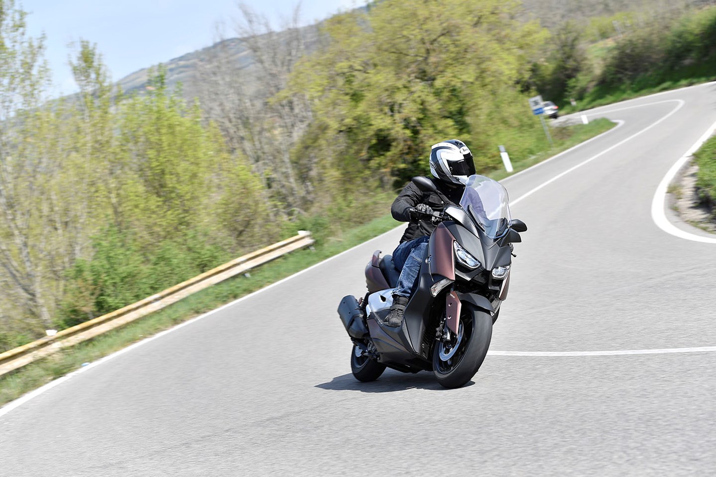 Yamaha Xmax 300 17 On Review Mcn