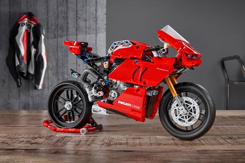 Lego reveal Ducati V4R with working suspension and moving V4 engine