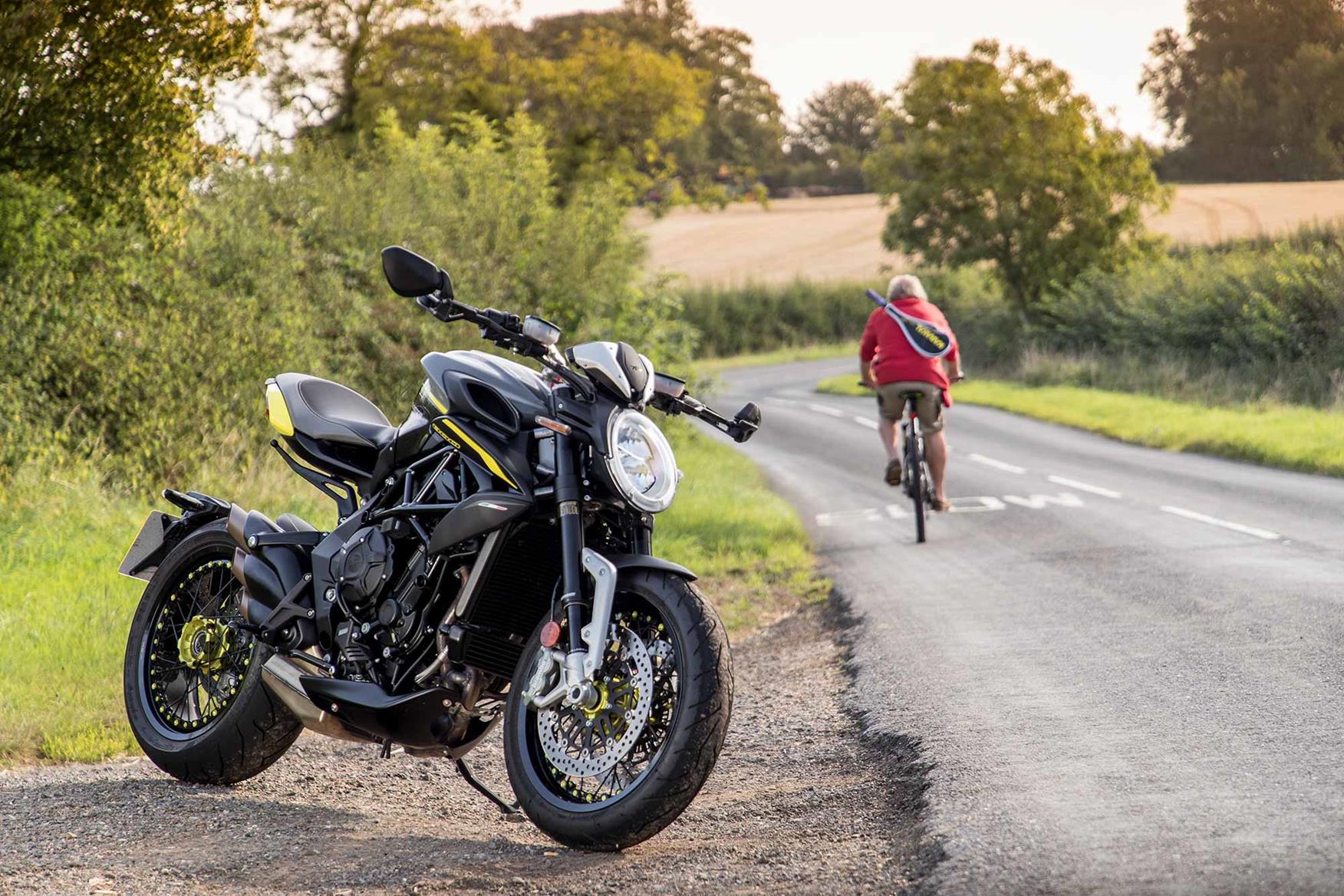 MV Agusta Dragster 800rr Pirelli