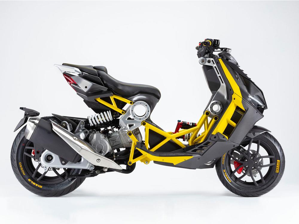 Italjet Dragster in yellow right side