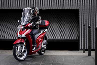 2020 Honda SH125i gains greater storage and improved performance