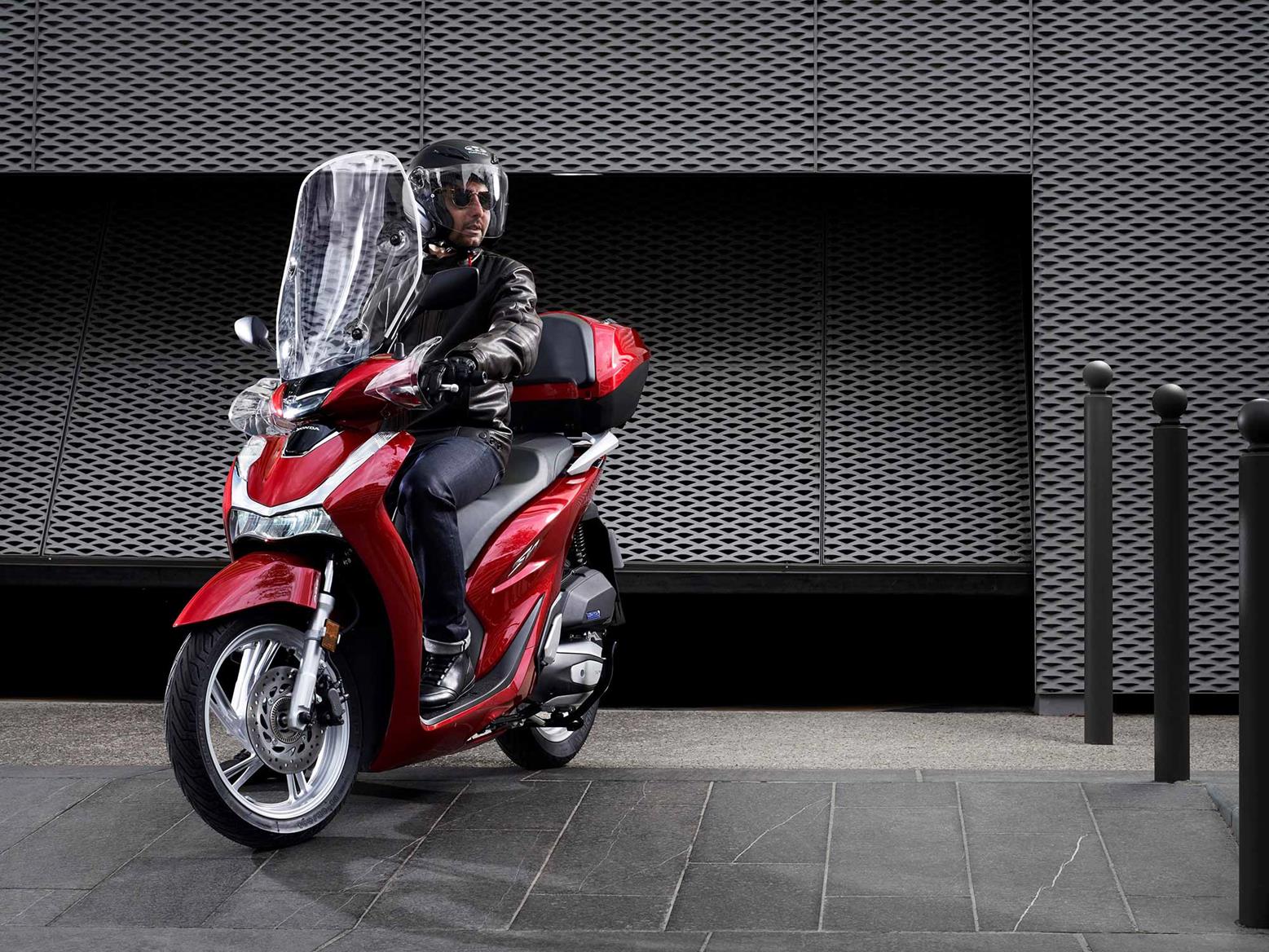 2020 Honda Sh125i Gains Greater Storage And Improved Performance Mcn