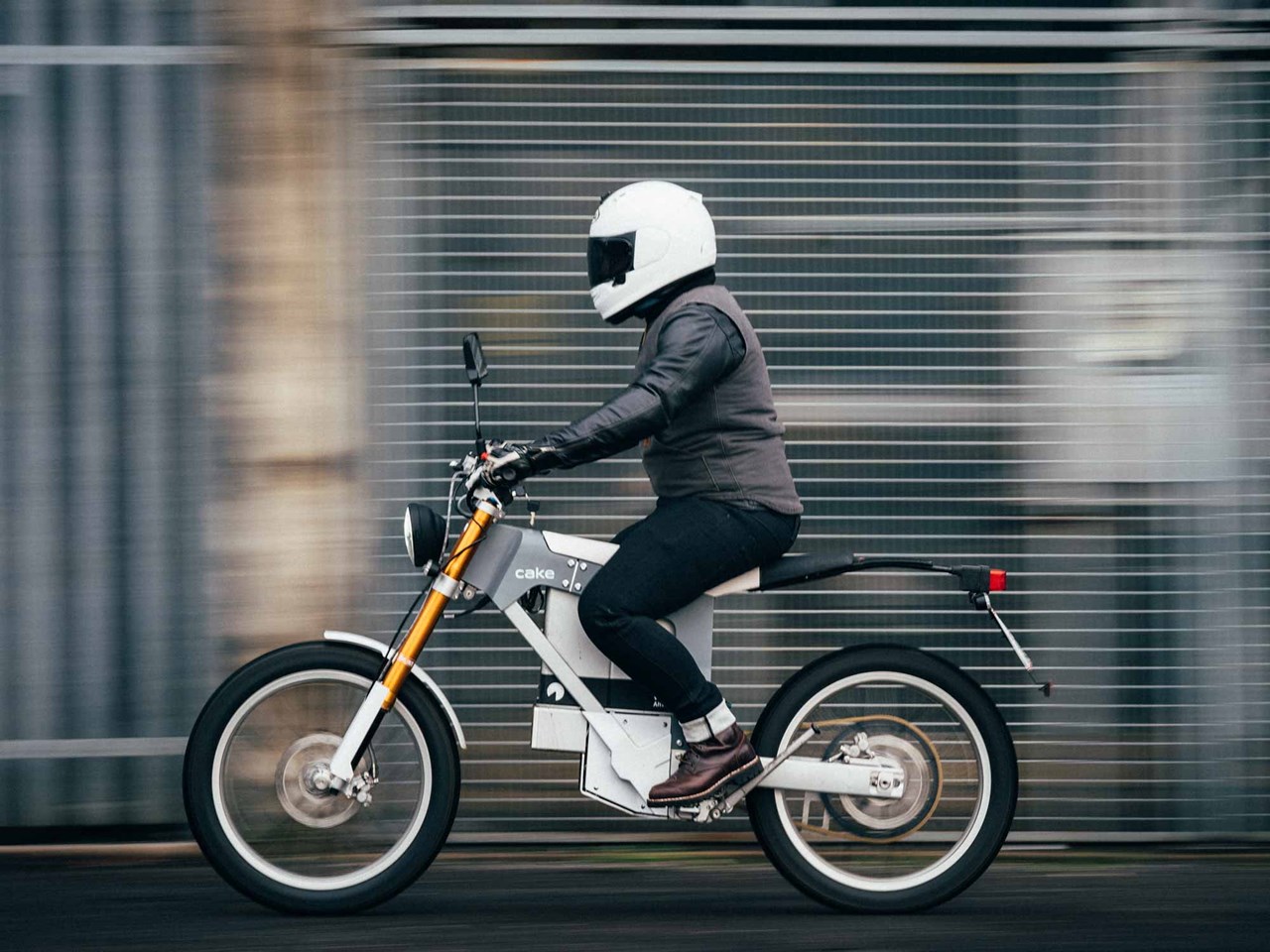 CAKE KALK (2019 on) Review MCN