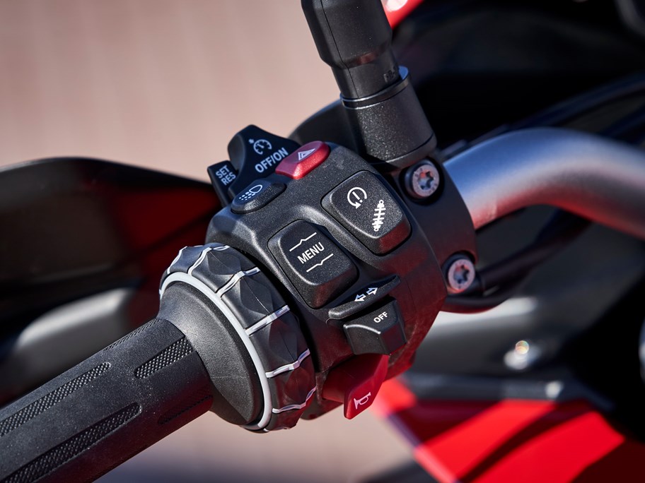 bmw f900xr engine
