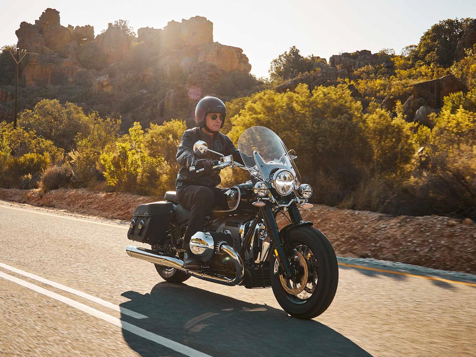 Bmw Wave Their Heritage Wand To Create R18 Classic First Edition Mcn