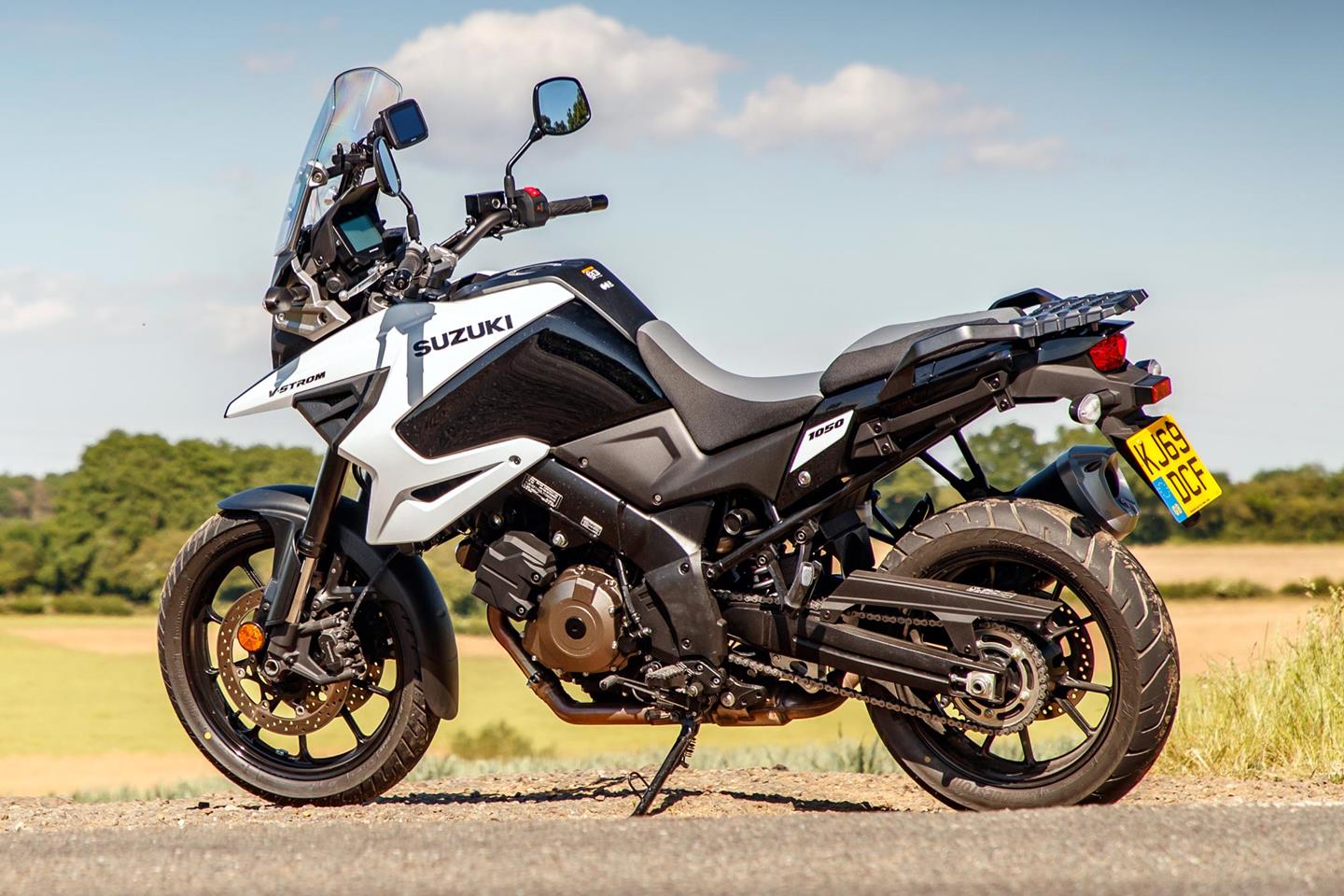 SUZUKI DL1050 V-STROM (2020 - on) Review | MCN